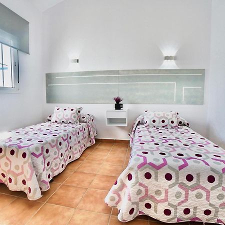 Villa Yuca Con Piscina Privada En Кониль-де-ла-Фронтера Экстерьер фото