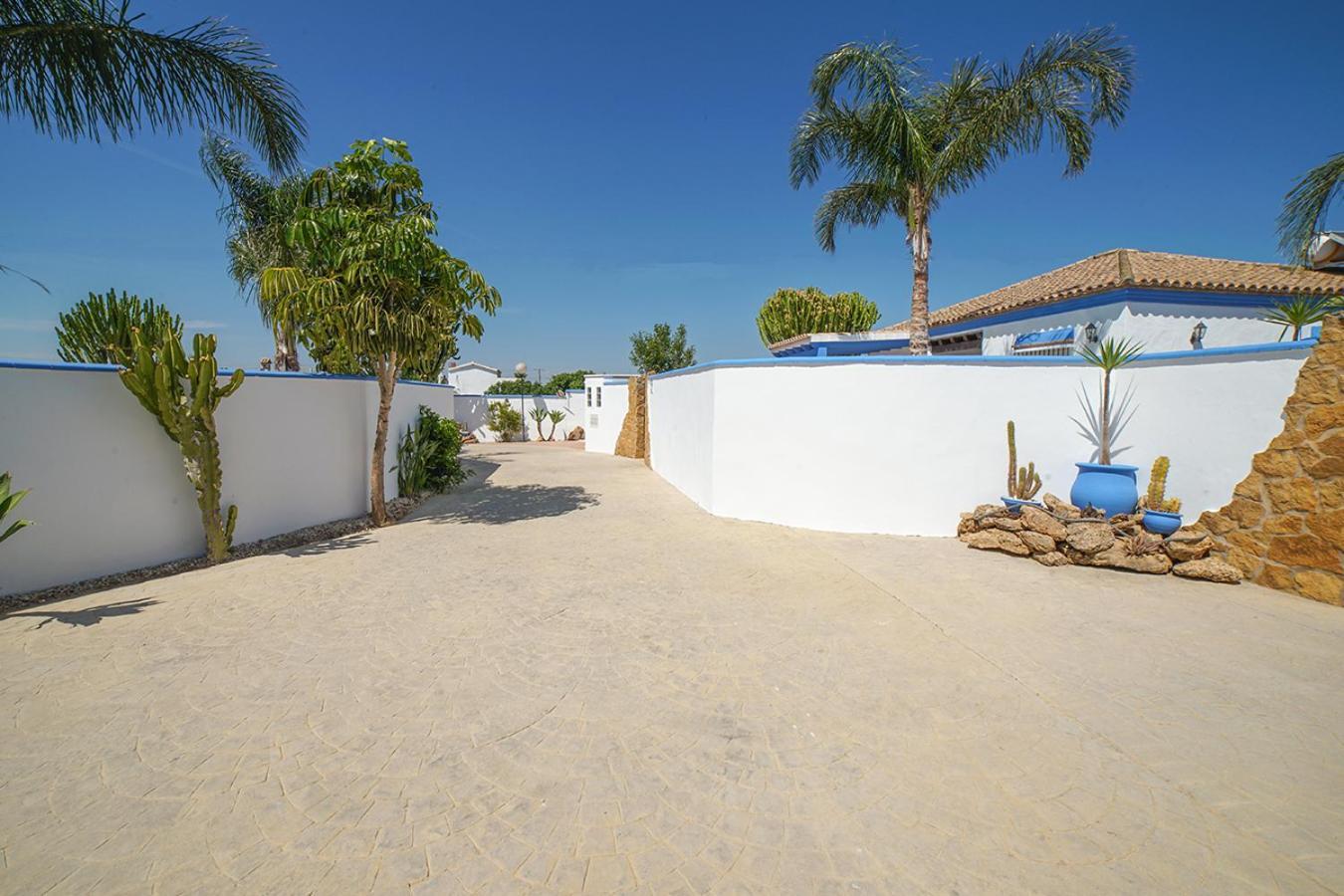 Villa Yuca Con Piscina Privada En Кониль-де-ла-Фронтера Экстерьер фото